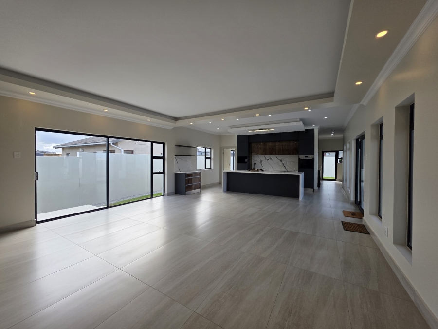4 Bedroom Property for Sale in Fountains Estate Eastern Cape